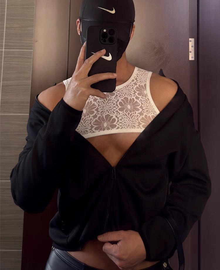 Sensual Semi-Cropped Tight-Fitting Shirt - SBS073