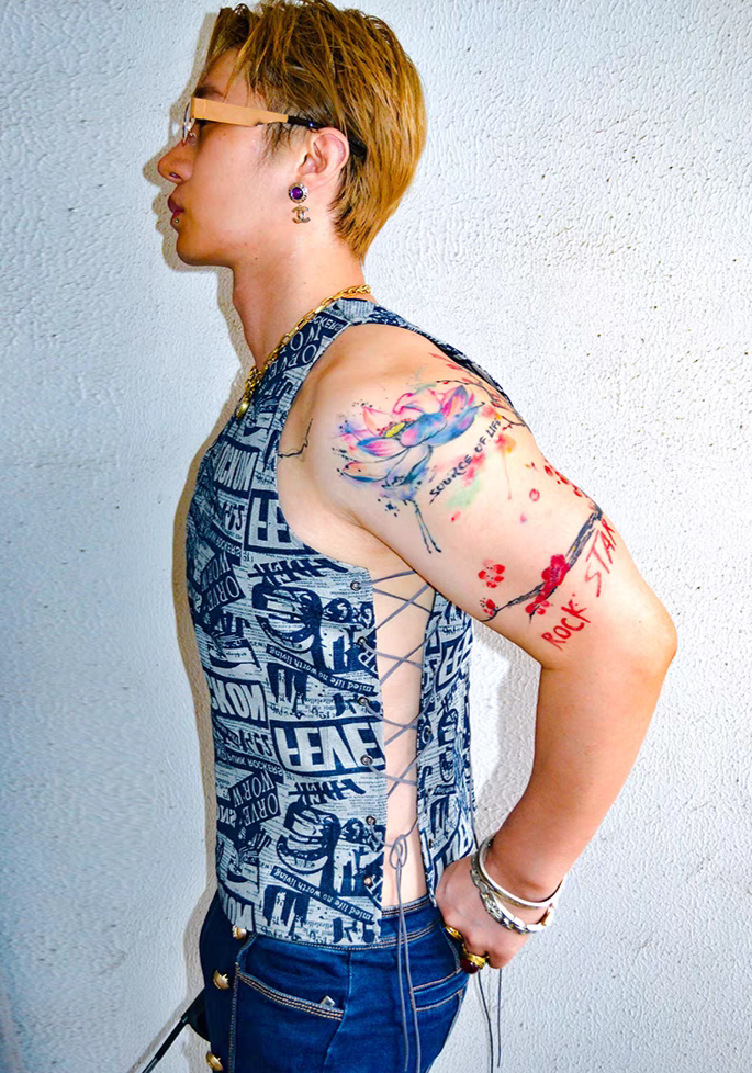 Unique Design Sexy SM Tie Side Slit American Round Neck Trendy Printed Denim Vest - SBS061