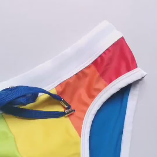 Herren-Badehose mit Regenbogen-Farbblockdesign und niedriger Leibhöhe – YK067 